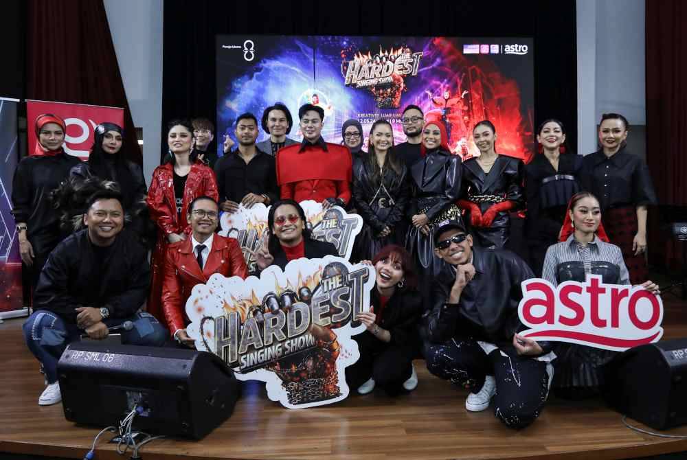 Kaka bersama barisan penyanyi lain yang akan menyertai program The Hardest Singing Show bermula 12 Mei ini.