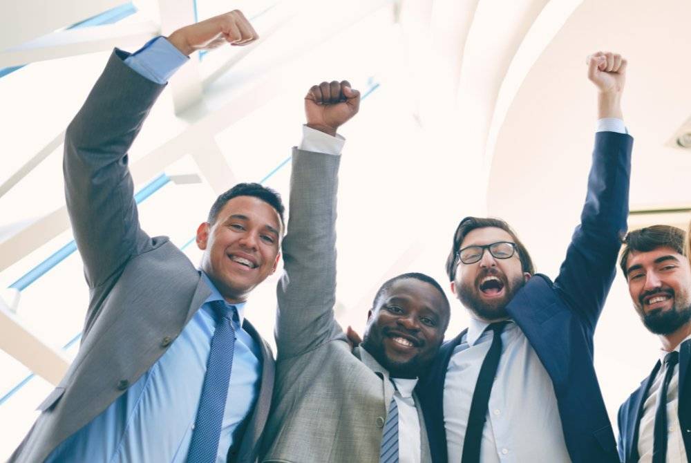 KAJIAN Biro Banci Amerika Syarikat 2018 mendapati bahawa 42 tahun adalah umur yang ideal untuk pengasas mengasas sebuah syarikat baru yang berjaya. Foto Canva