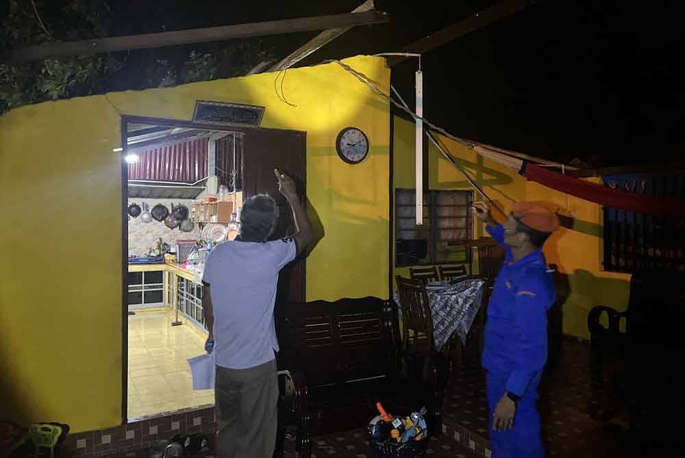 Antara rumah yang rosak dalam kejadian ribut di daerah Kuala Muda. Foto APM Kedah