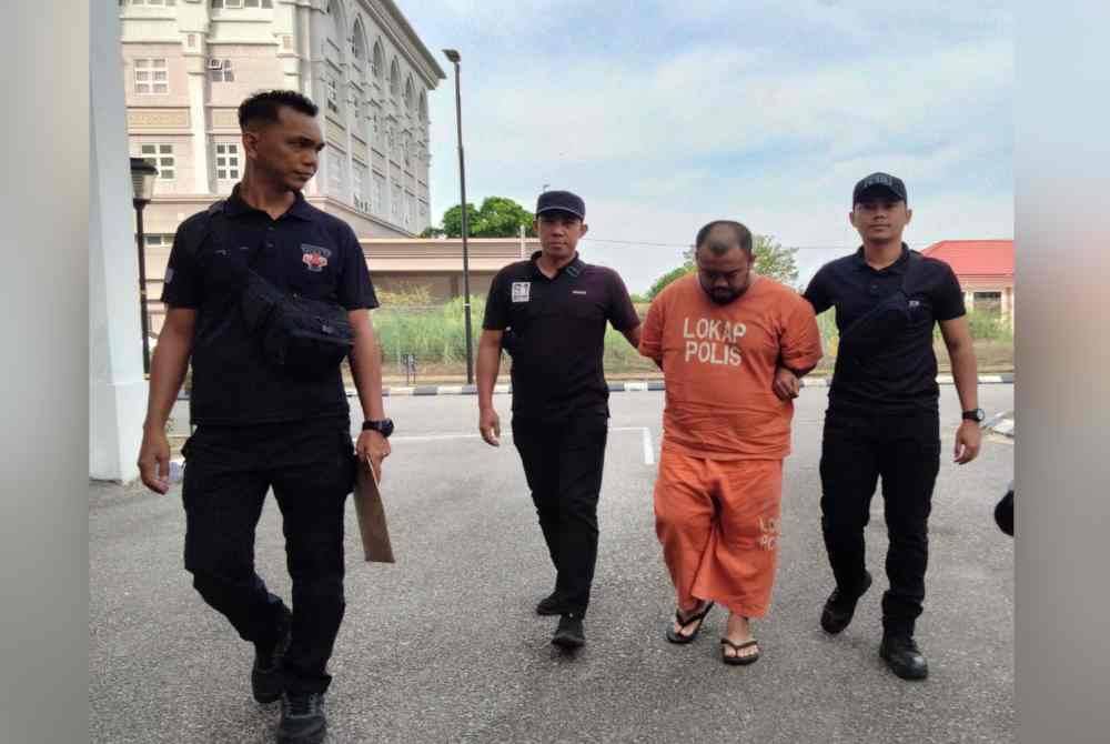 Tertuduh dibawa ke Mahkamah Sesyen Kota Bharu untuk pertuduhan kes liwat