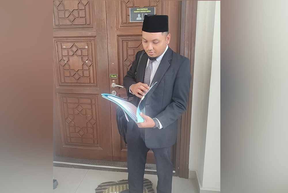 Fauzan Ziman hadir bagi prosiding tuntutan balas nusyuz terhadap Safee Sali di Mahkamah Rendah Syariah di sini pada Selasa.