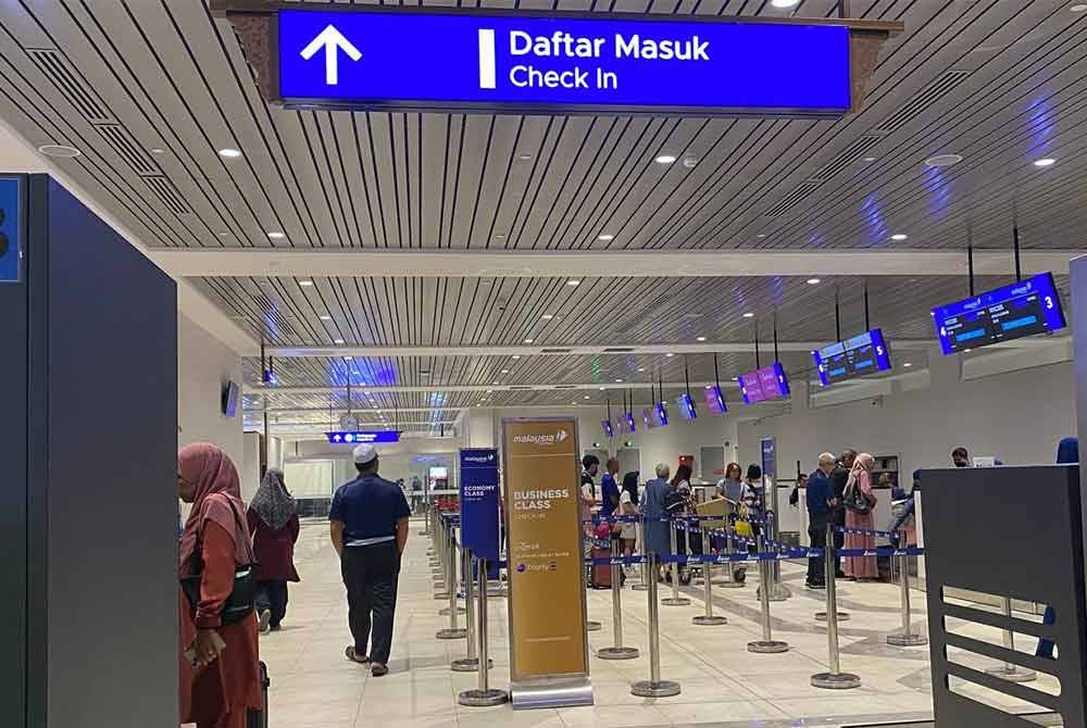 Terdapat banyak kaunter daftar masuk disediakan di terminal baharu fasa 1 Lapangan Terbang Sultan Ismail Petra (LTSIP) di Kota Bharu yang mula beroperasi pada Rabu.