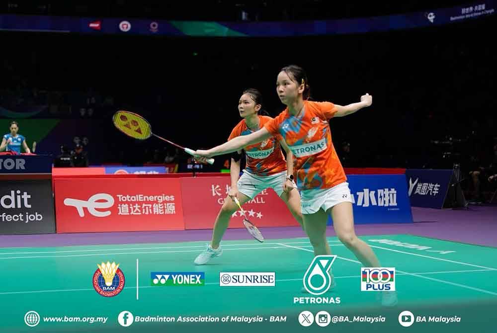 Lo Ee-Zhing Yi mengesahkan mata kemenangan skuad negara selepas menundukkan pasangan Kaitlyn Ea-Gronya Somerville.