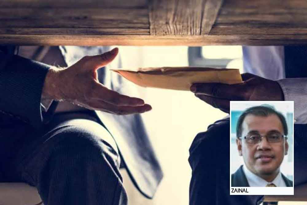 Majikan atau pemilik syarikat disaran amal konsep whistle blower dalam organisasi sebagai usaha memerangi jenayah rasuah dalam kalangan pekerja. Foto hiasan