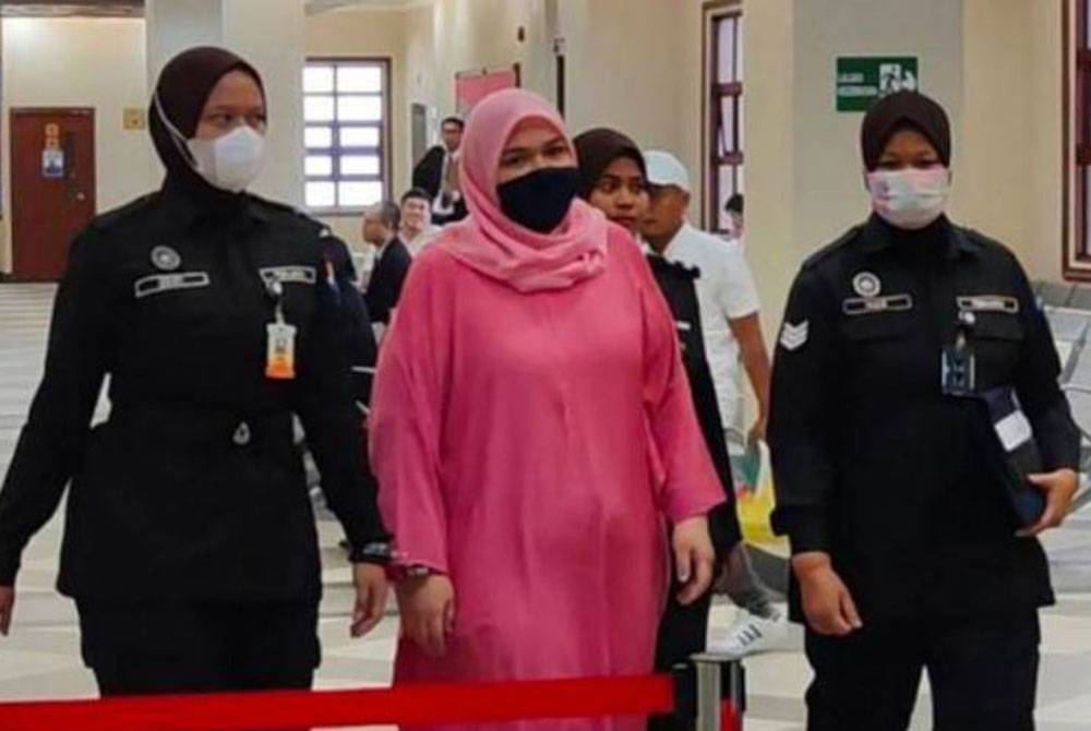 Mahkamah Tinggi di sini mengekalkan sabitan dan hukuman penjara 12 tahun terhadap Siti Bainun berhubung kes mengabai dan menganiaya Bella.