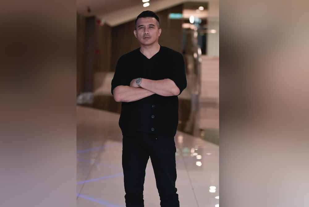 Aaron Aziz sering mengingatkan artis yang berasal dari Singapura agar tidak merosakkan ‘jambatan’ antara Singapura dan Malaysia. Foto AZRUL RAFIE (ASTRO)