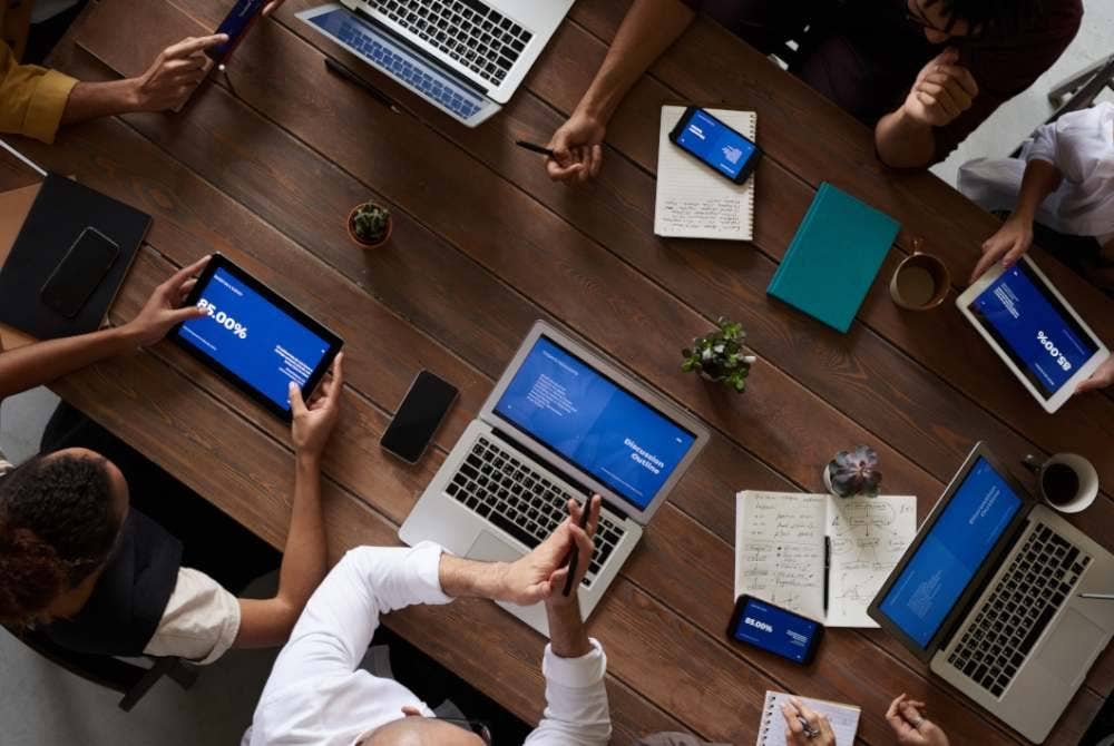 LAKUKANKAH tugasan dengan penuh tanggungjawab, amanah dan itqan (sempurna dan bersungguh-sungguh) serta tangani diri mengikut cara dianjurkan Islam ketika menghadapi 'burnout'. -Foto: Canva