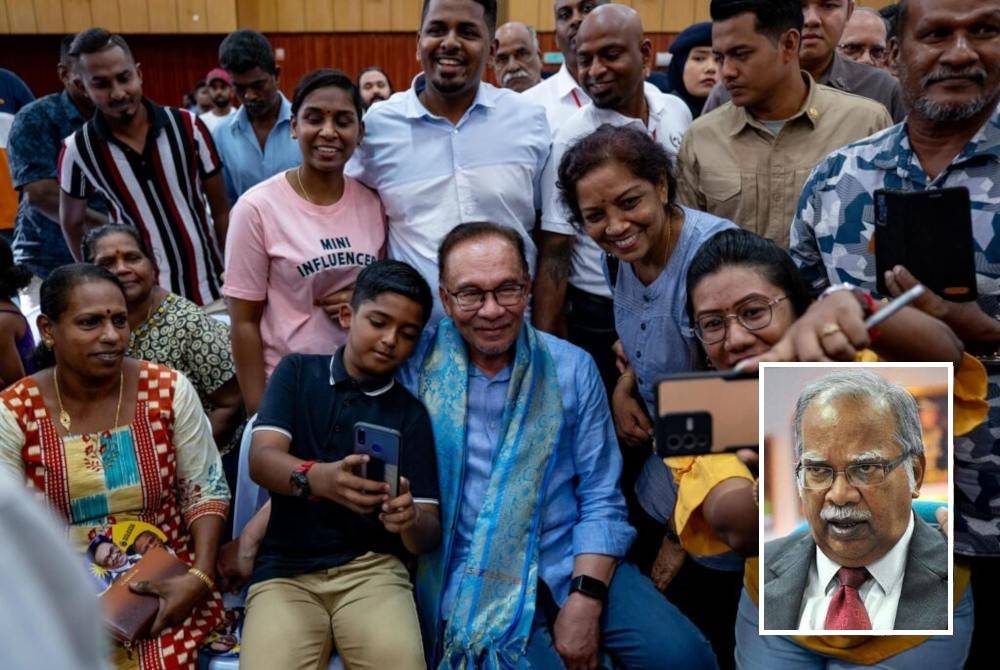 Ramasamy (gambar kecil) mendakwa Anwar dan Kerajaan Perpaduan tidak dapat menerima hakikat kemarahan pengundi India terhadap mereka.