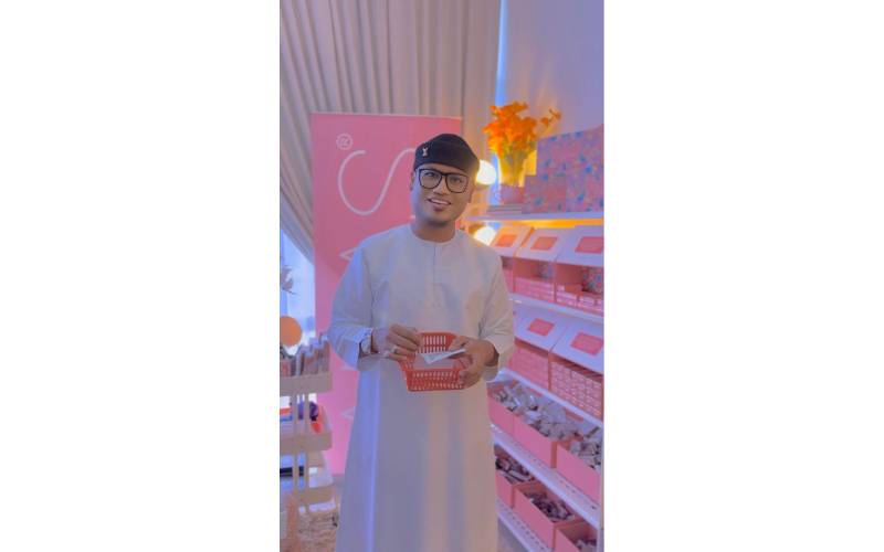 Anas sentiasa berusaha menambah baik pengalaman pelanggannya serta menyumbang kembali kepada golongan yang memerlukan.