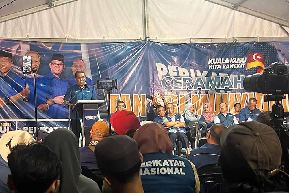 Takiyuddin ketika ceramah perdana PN di Ampang Pechah pada malam Isnin.
