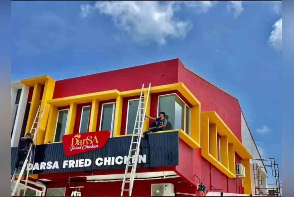Darsa Fried Chicken mula beroperasi pada 29 April lalu.
