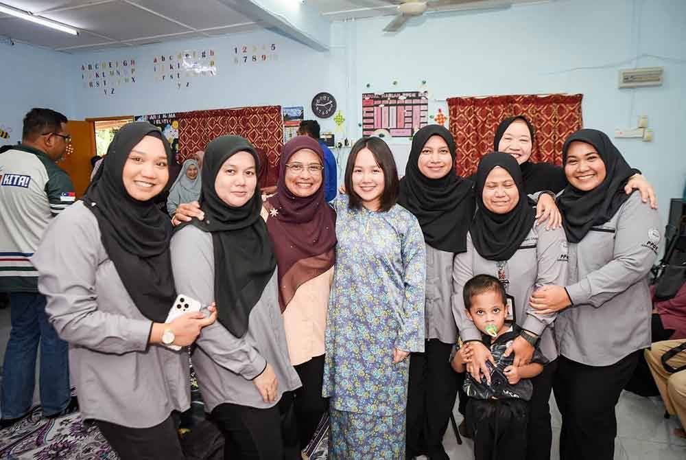 Sock Tao ketika mengadakan lawatan kr Pusat Pemulihan Dalam Komuniti (PPDK) Kuala Kubu Baharu.