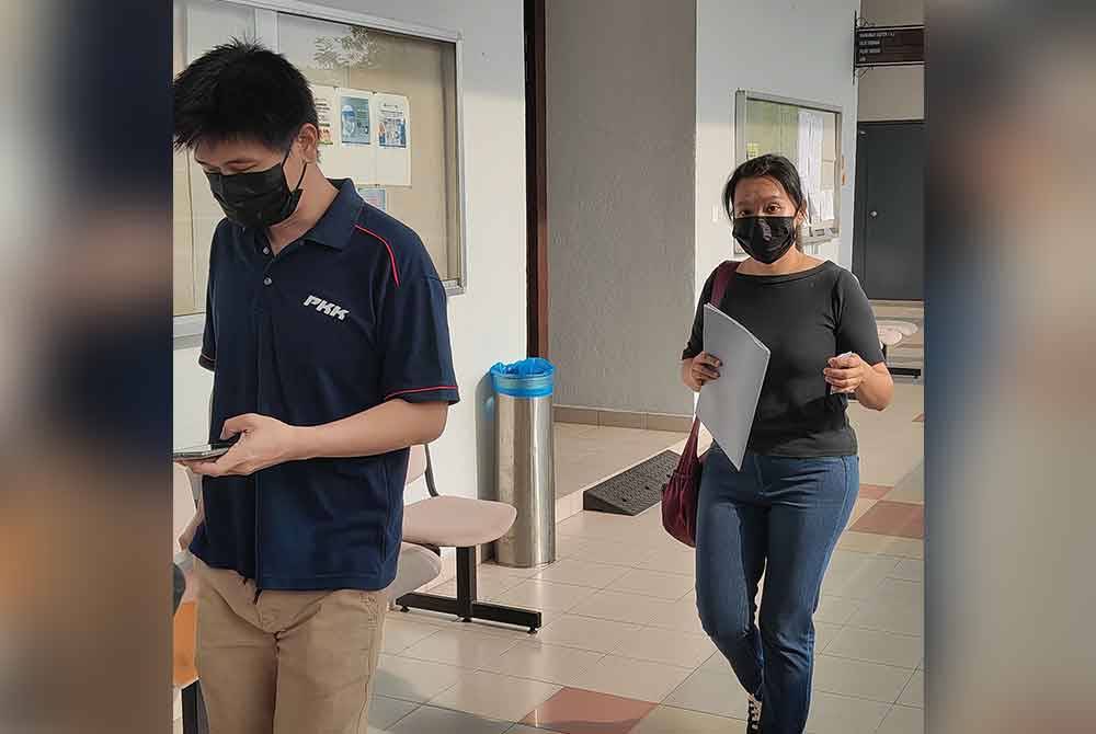 James dan Yin Ying ketika hadir ke mahkamah pada Rabu