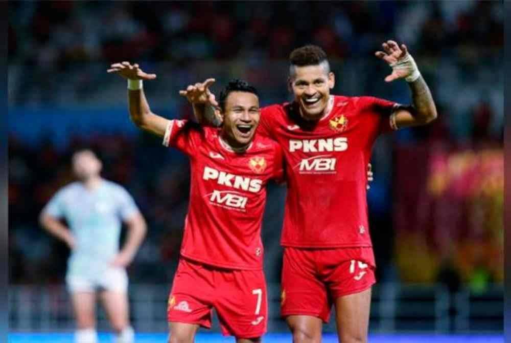 Ayron Del Valle (kanan) dan Faisal. Foto Awani