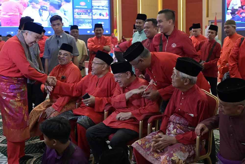 Ahmad Zahid bersama barisan kepimpinan UMNO ketika sempena Sambutan Ulang Tahun UMNO ke-78.