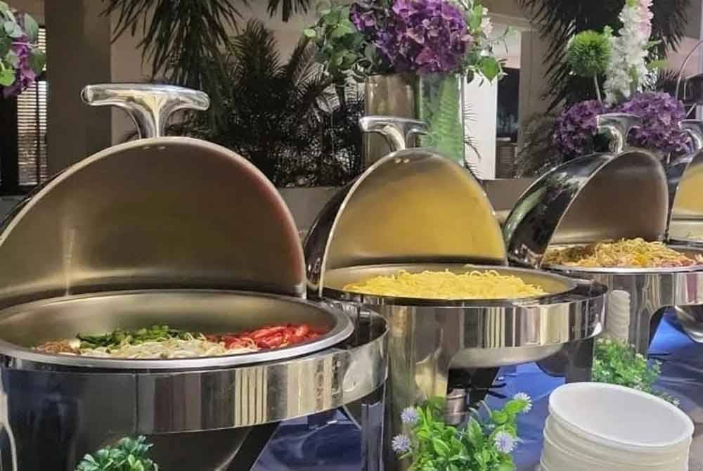 Katering FyraFazil menyediakan pakej pelbagai menu dengan harga mampu milik serendah RM12 hingga RM20 setiap seorang.