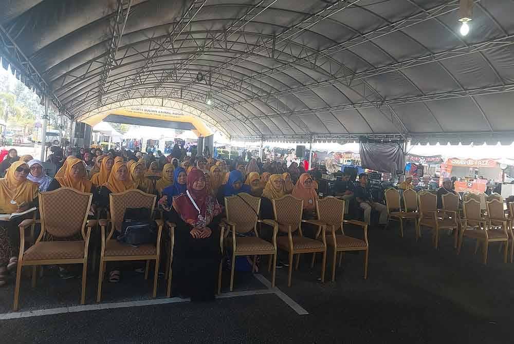 Antara tetamu yang hadir program UniSZA #QuranHour @ Mega Karnival UniSZA