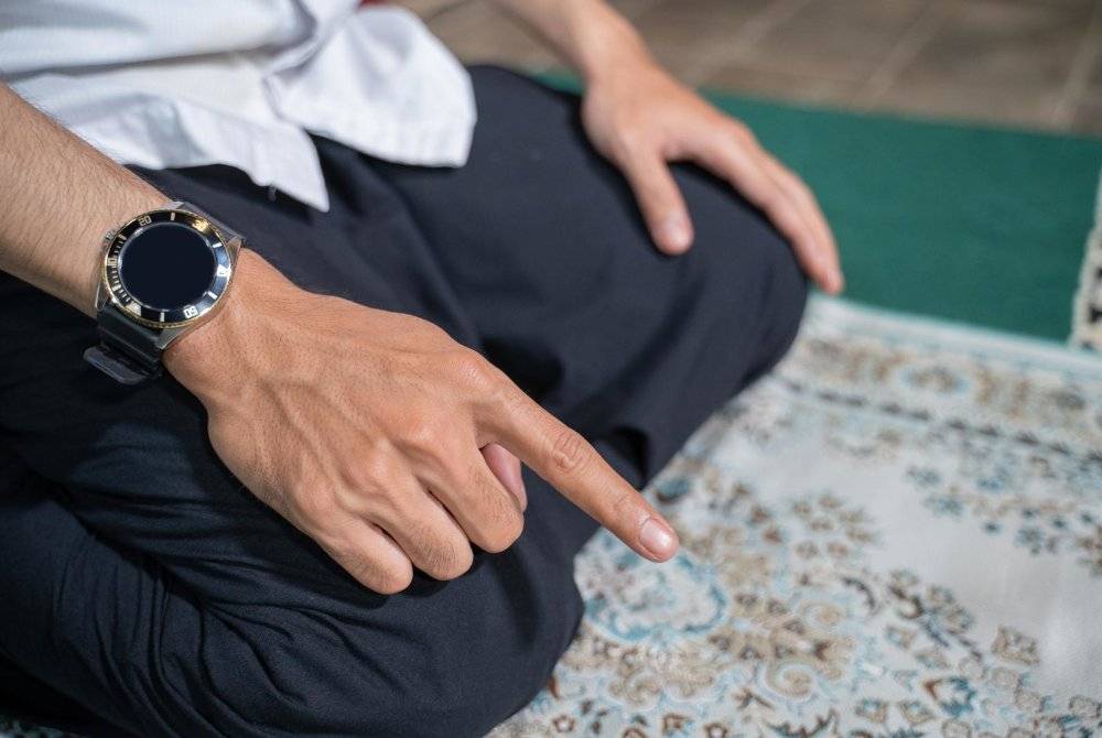 RAGU-RAGU atau waswas semasa solat tidak membatalkan sembahyang yang ditunaikan. -Foto: Canva