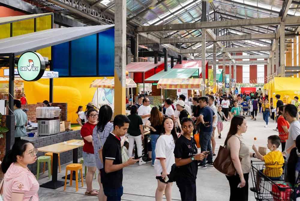 SAMA Square berjaya menarik hingga 10,000 pengunjung Sabtu lalu.