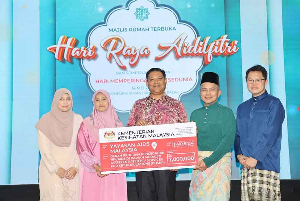 KKM serah sumbangan RM7 juta, biaya program cegah HIV/AIDS - Sinar Harian