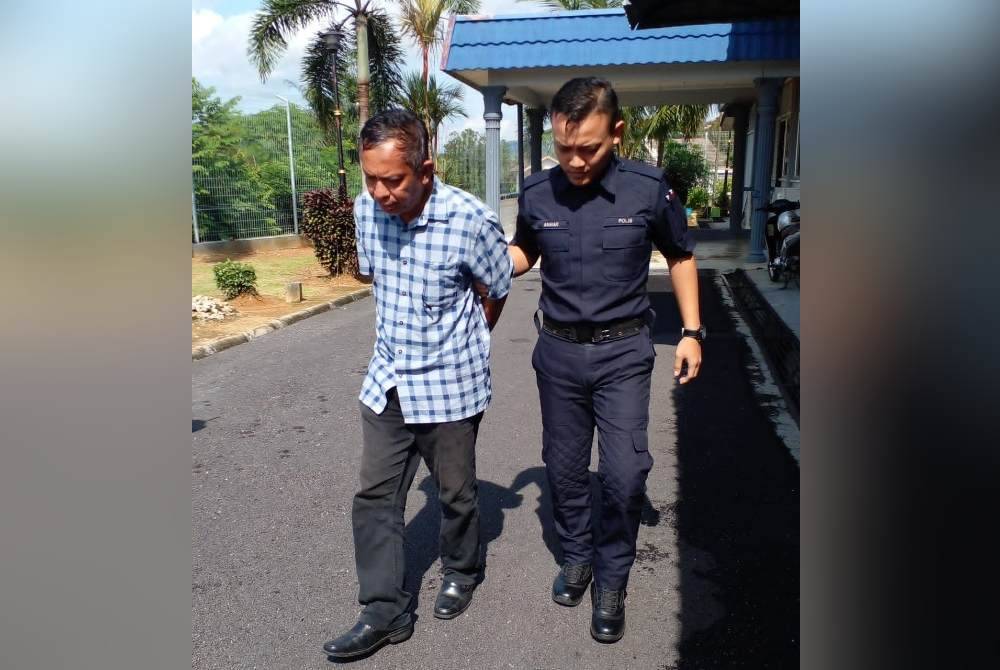 Pengawal keselamatan dijatuhi hukuman lima bulan penjara di Mahkamah Majistret di sini pada Jumaat selepas mengaku bersalah atas pendakwaan mencuri duit milik sebuah kedai serbaneka di Melang, berjumlah RM2,190, Mac lalu.