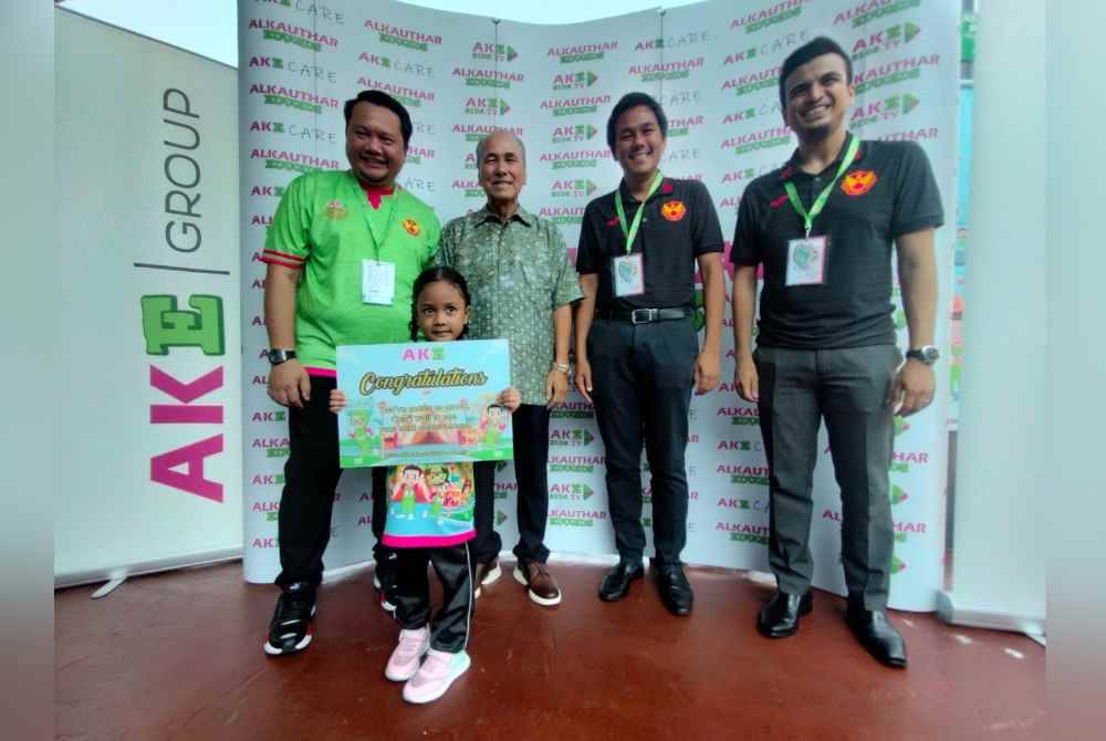 Johan (dua daari kanan) ditemui ketika menghadiri program 'Alkauthar Eduqids (AKE) Fun Run Olympic Carnival 2024' di 99 Wonderland Park pada Sabtu.