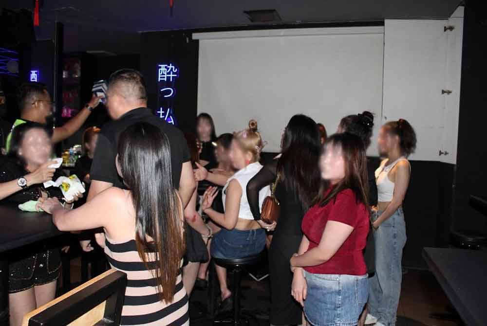 Seramai 71 individu diperiksa dan 32 PATI ditahan dalam operasi diadakan. Foto: JIM Negeri Sembilan