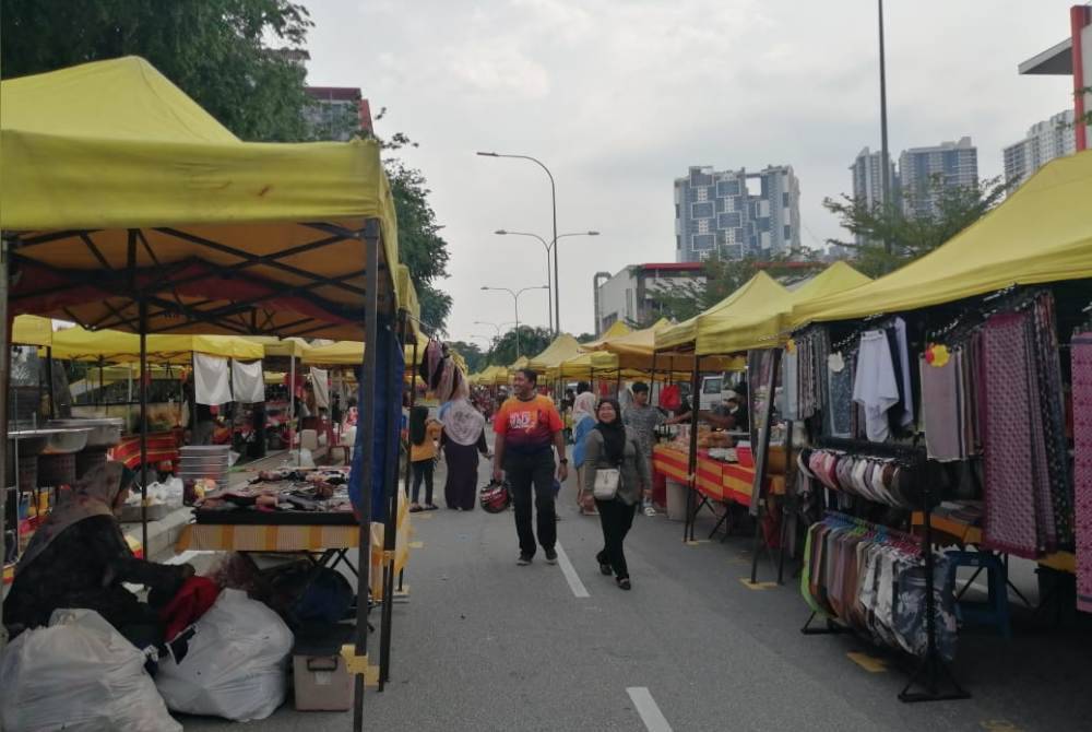 Walaupun menyediakan 900 lot niaga, suasana pasar malam di Jalan Rejang kian suram.