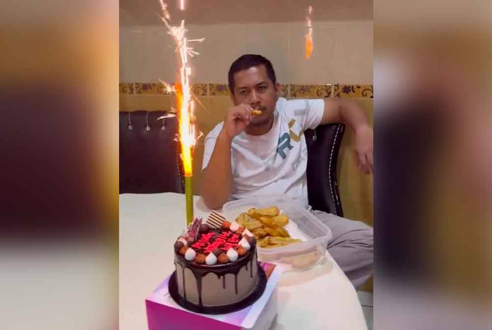 Reaksi Nizam yang 'tiada perasaan' sewaktu menyambut hari kelahiran ke-49 mengundang tawa netizen. Foto TikTok Wahida Najiha Nizam