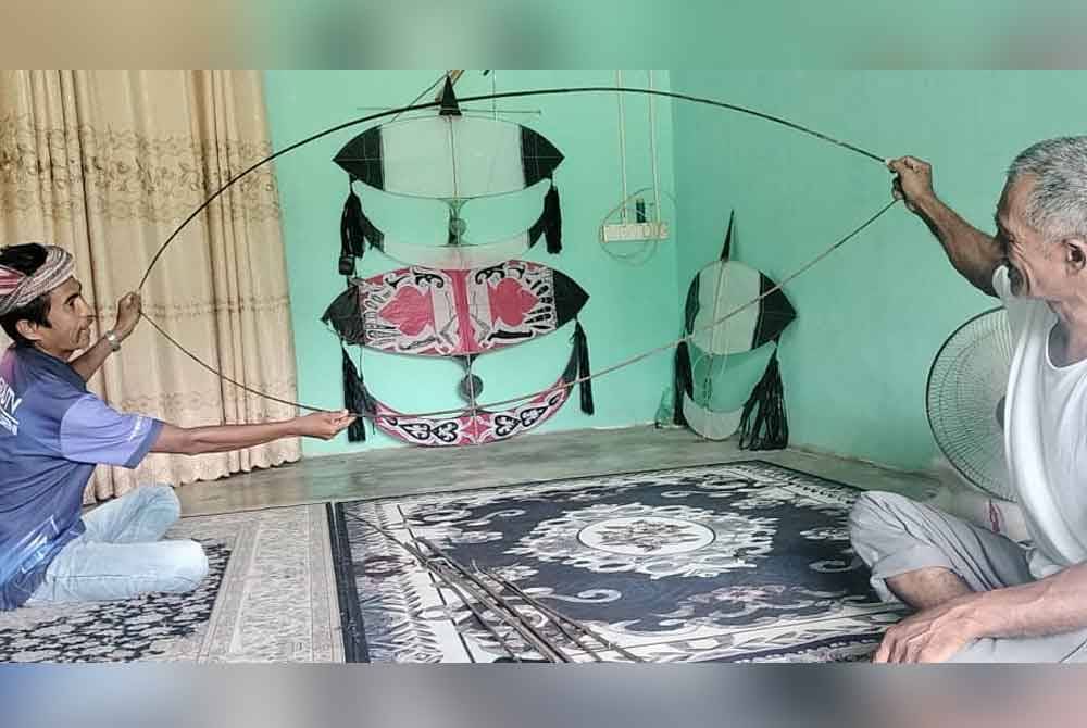 Saiz rangka wau yang besar memberi kepuasan kepada pemainnya.