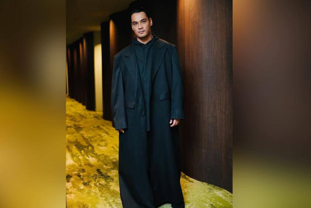 Kata Hisyam, dia mengambil pendekatan untuk menjaga nilai eksklusiviti dengan tidak terlalu berkongsi kisah peribadi di media sosial.