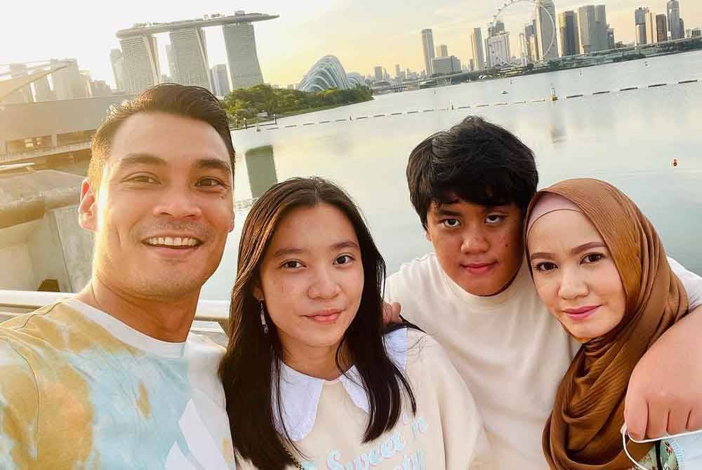 Hasil perkongsian hidup, Hisyam dan Mel dikurniakan sepasang cahaya mata iaitu Nurish Syameliah, 17, serta Haydeen,15.