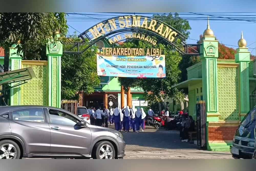 Kejadian di sekolah Madrasah Tsanawiyah (MTs) di sini disifatkan sebagai perbuatan buli yang perlu dipandang serius oleh semua pihak. Foto Agensi