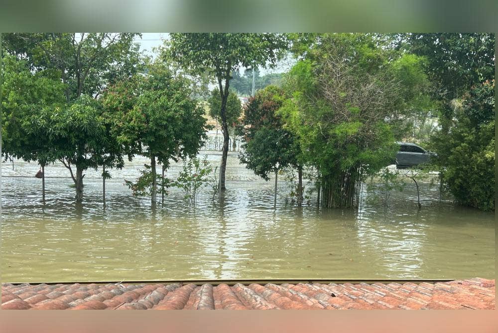 Kejadian banjir kilat di Bandar Bukit Raja.
