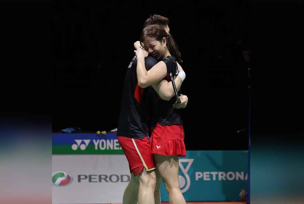 Goh Soon Huat (kiri) dan Lai Shevon Jemie ketika menentang pemain Indonesia Rinov Rivaldy dan Pitha Haningtyas Mentari pada pusingan akhir perlawanan Kejohanan Badminton Masters Malaysia Axiata Arena, Bukit Jalil pada Ahad. Foto Bernama