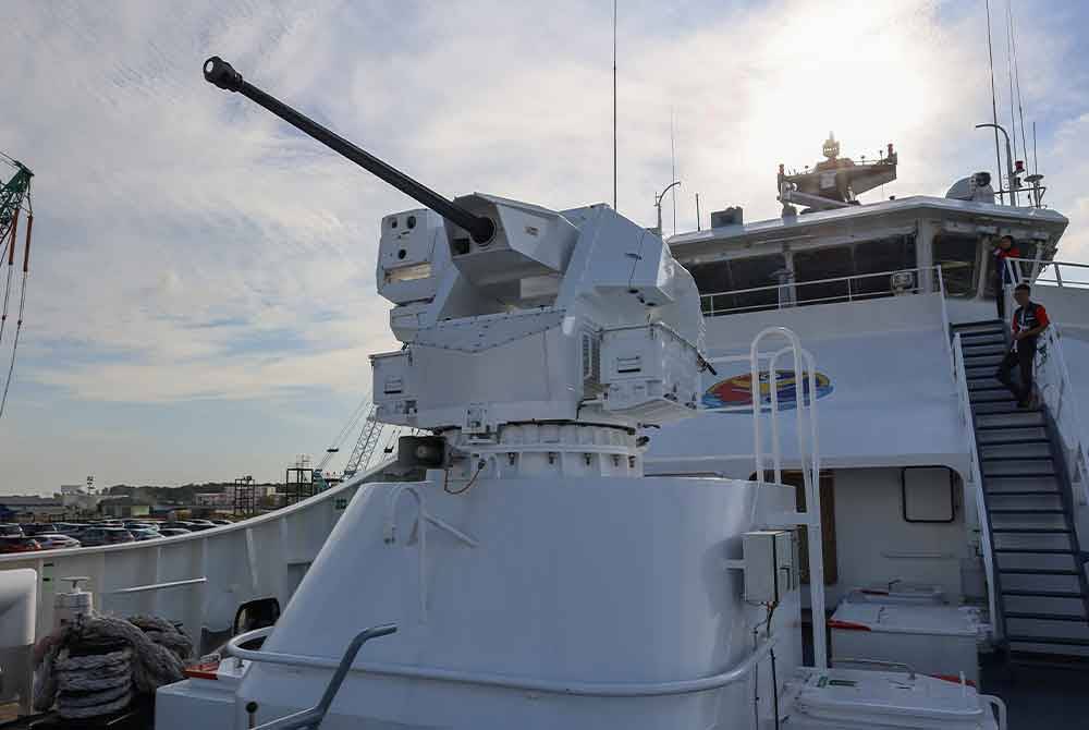 KM Tun Fatimah mempunyai kemudahan lengkap dan terkini, selain turut terlibat dalam melaksanakan operasi mencari dan menyelamat di laut.