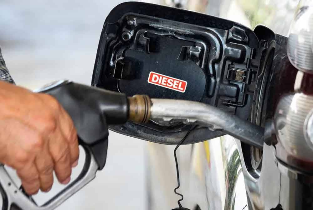 Hanya mereka yang memiliki 'fleet card' akan menikmati harga diesel bersubsidi selepas kerajaan melaksanakan dasar subsidi bersasar nanti.