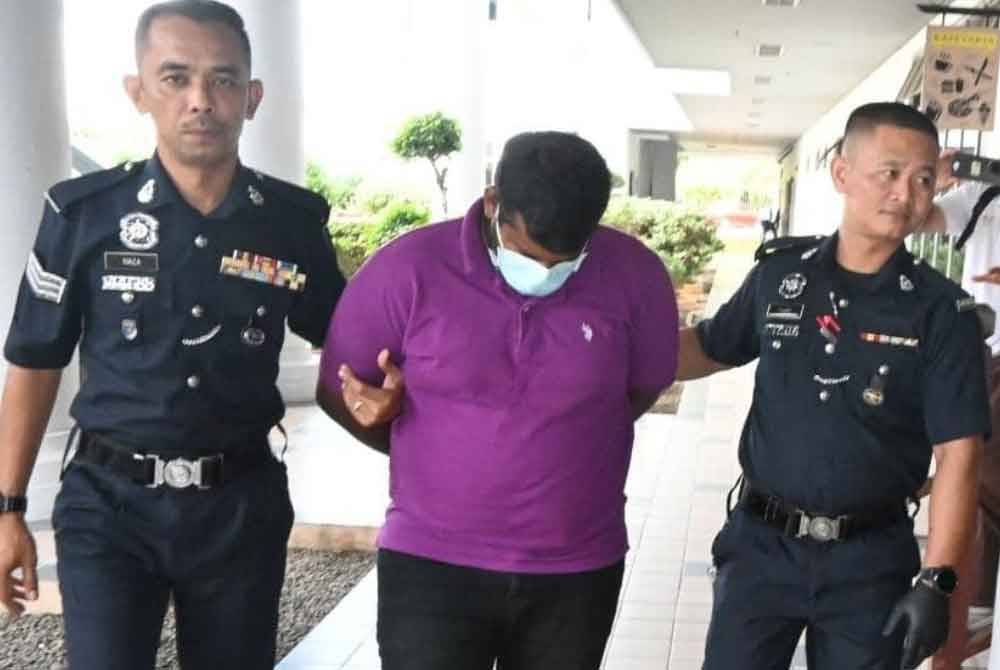 Kauiarsu mengaku tidak bersalah di Mahkamah Majistret di Melaka, pada Jumaat kerana mencabul seorang wanita.