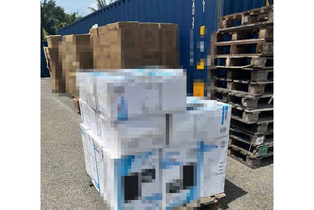 Sindiket memiliki lebih 10 syarikat forwarding yang digunakan bagi menyeludup barang-barang import dengan membuat pengisytiharan cukai palsu.