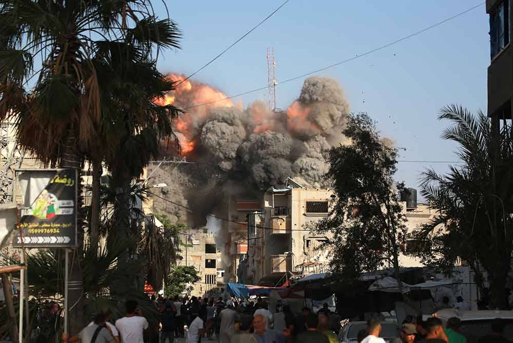 Serangan IDF semakin menggila dan menyasarkan penempatan penduduk di Gaza.