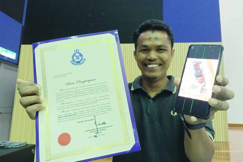 Abdullah terharu menerima surat penghargaan daripada PDRM.