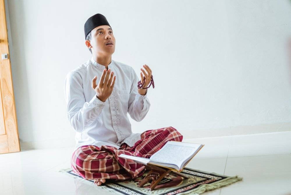 PERBANYAKKAN bertahlil, bertakbir dan bertahmid serta amal ibadah yang lain sepanjang 10 awal Zulhijah. Foto CANVA