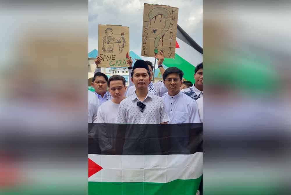 Himpunan Solidariti Perdana Siswa Malaysia bersama Palestin di Pekarangan Masjid Sultan Haji Ahmad Shah, Universiti Islam Antarabangsa Malaysia (UIAM) pada Jumaat.