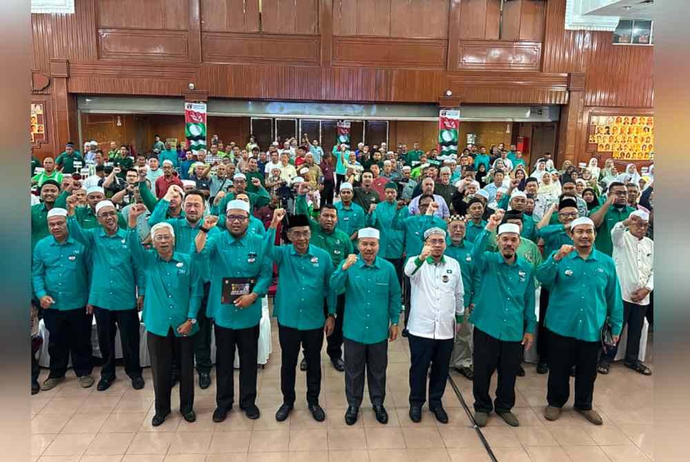 Mesyuarat Agung Tahunan Pas Kawasan Kota Bharu kali ke-57 di Dewan Perniagaan Cina di Kota Bharu pada Sabtu.