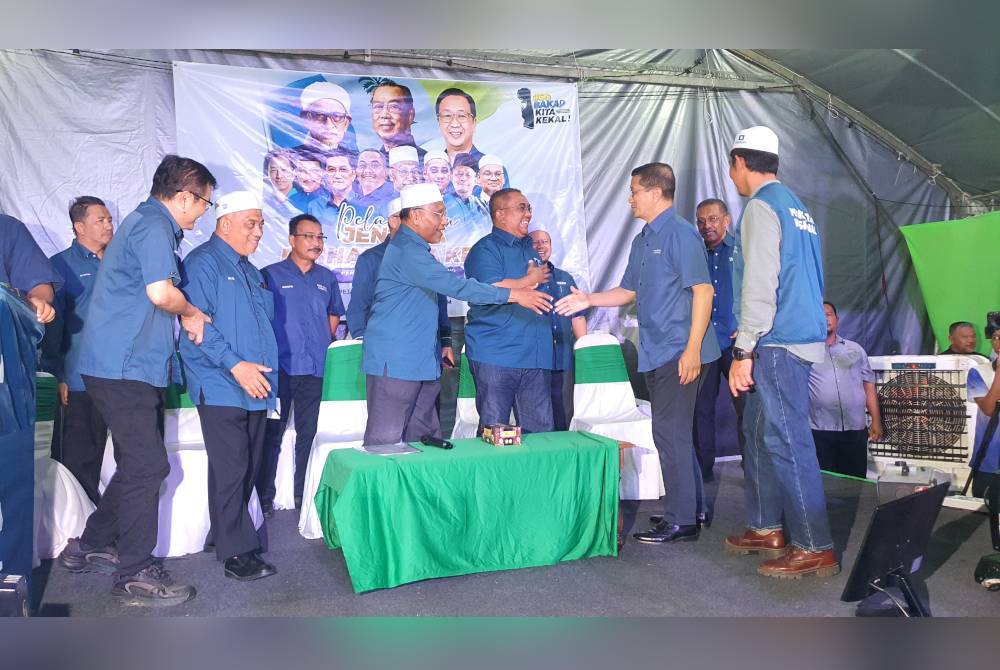 Pemimpin PN hadir pada Majlis Pelancaran Jentera Pilihan Raya Kecil (PRK) PN N20 Sungai Bakap, di sini pada Sabtu.