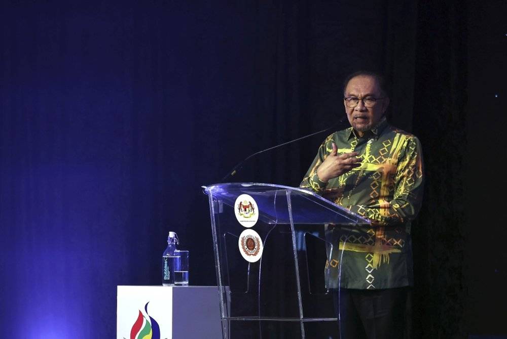 Anwar berucap pada Anugerah Sukan Negara 2023 di Majlis Sukan Negara (MSN) Bukit Jalil pada Khamis.