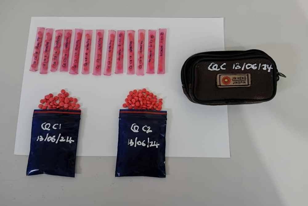 Seorang penganggur dicekup selepas diperacayai memiliki 530 biji pil yaba dalam serbuan di Pengkalan Ikan Mega Tok Bali, Cherang Ruku, Pasir Puteh pada Khamis.