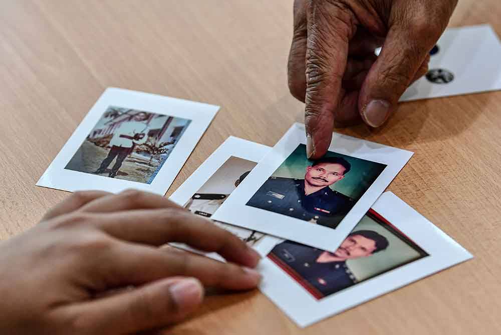 Umar bersara dengan pangkat Superintenden di Bukit Aman. Foto Bernama