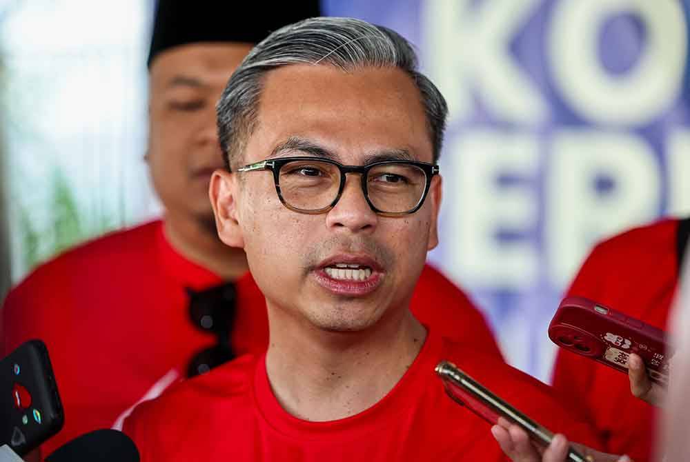 Fahmi pada sidang media ketika menghadiri Program Korban Perdana Lembah Pantai pada Isnin. Foto Bernama