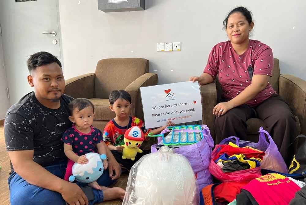 Nur Hakimi bersyukur masih ada insan yang prihatin meringankan beban mereka sekeluarga yang diuji dengan rumah terbakar.